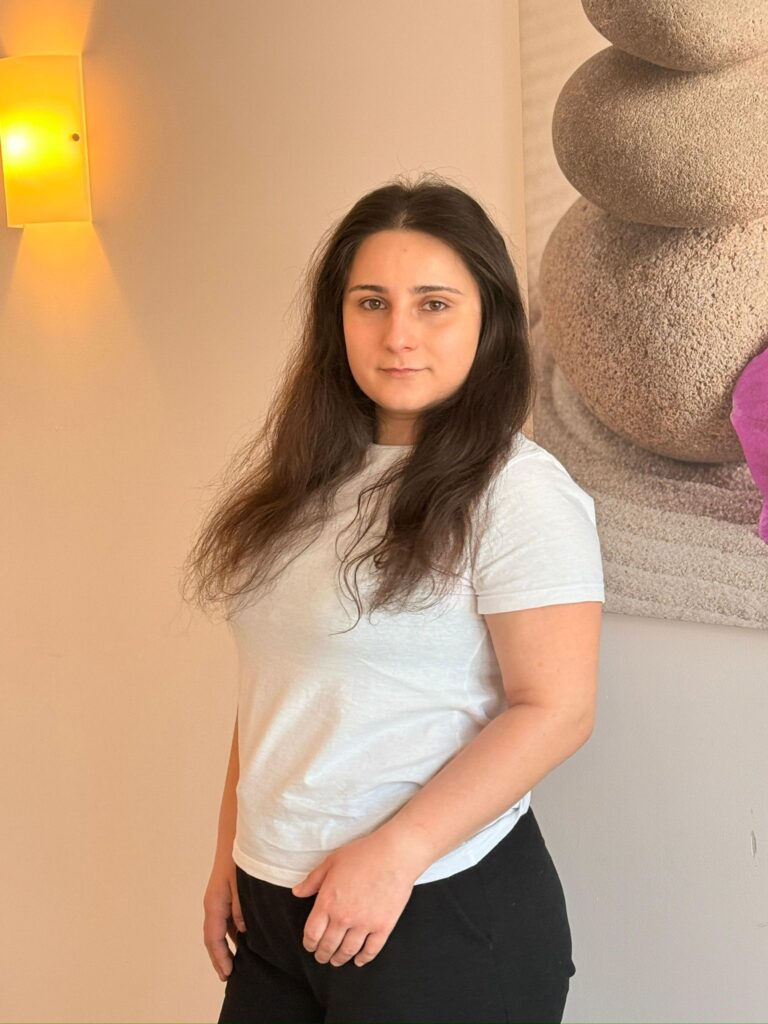 Poză cu Diana în echipament de muncă